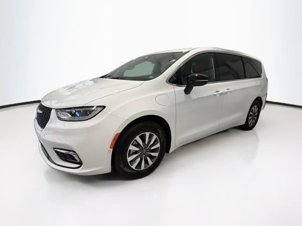 Used 2026 Chrysler Pacifica Hybrid Select Van Passenger Van
