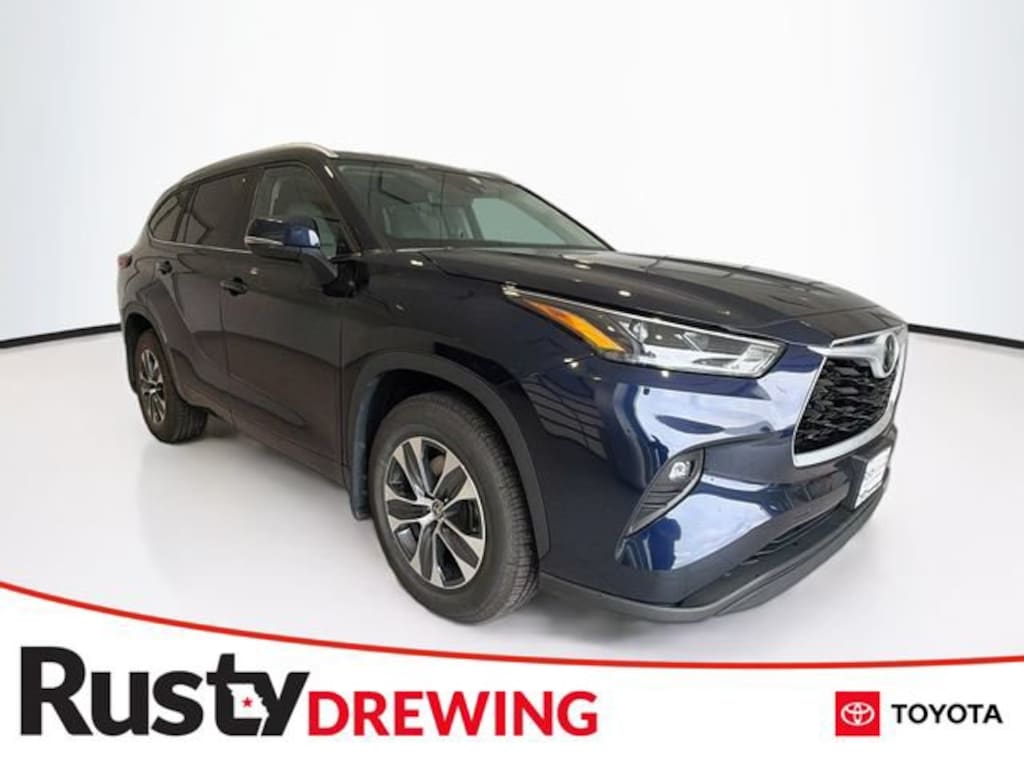 Used 2023 Toyota Highlander XLE Sport Utility