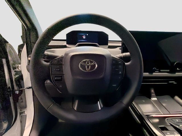 2026 Toyota bZ XLE - Photo 9