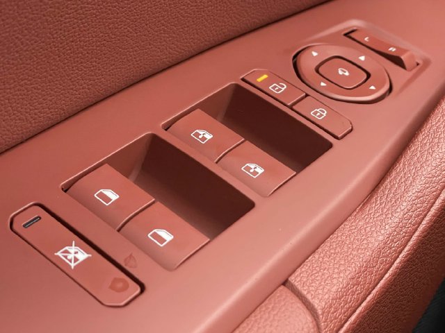 2026 Kia Sportage SX - Photo 10