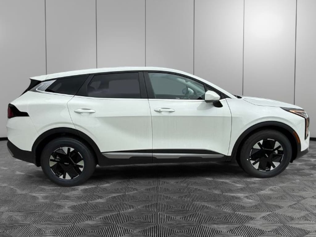 New 2026 Kia Sportage Hybrid LX SUV