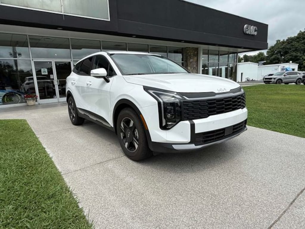 New 2026 Kia Sportage LX SUV