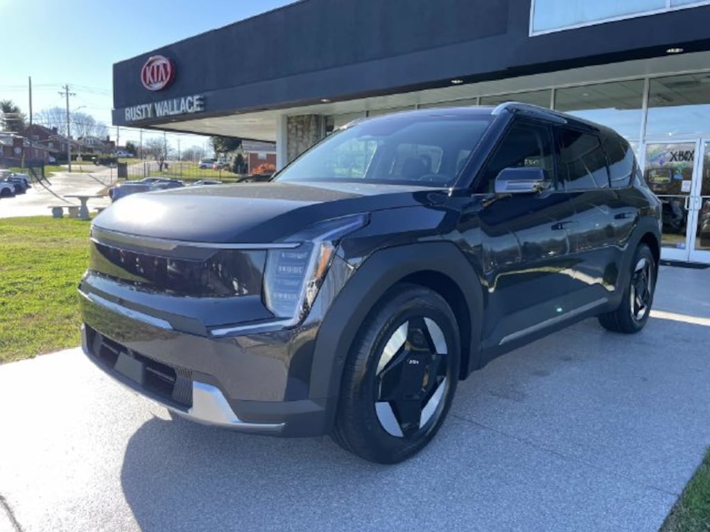 New 2026 Kia EV9 Wind SUV