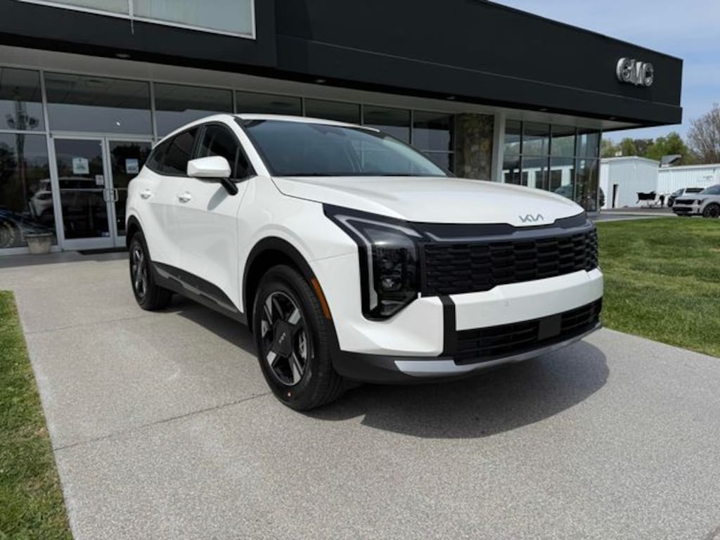 New 2026 Kia Sportage LX SUV