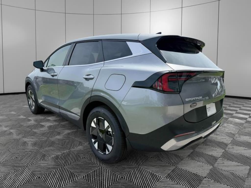 New 2026 Kia Sportage Hybrid LX SUV