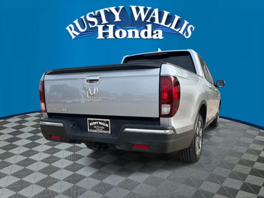 Certified 2017 Honda Ridgeline RTL Truck