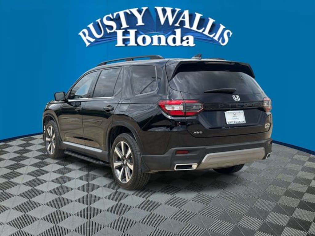 Certified 2025 Honda Pilot Elite SUV