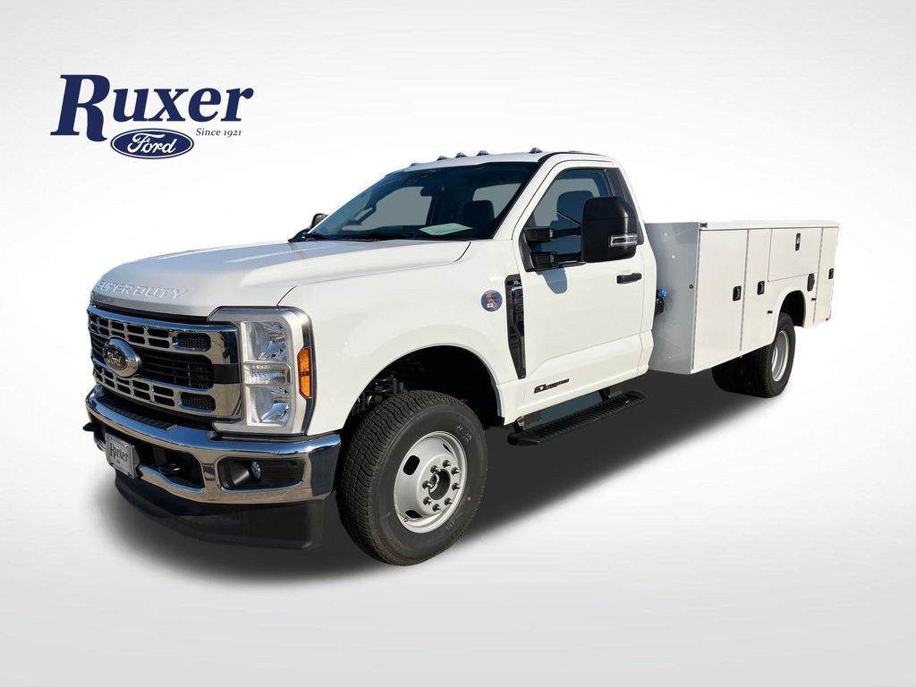 2025 Ford F-350 Super Duty Chassis Cab