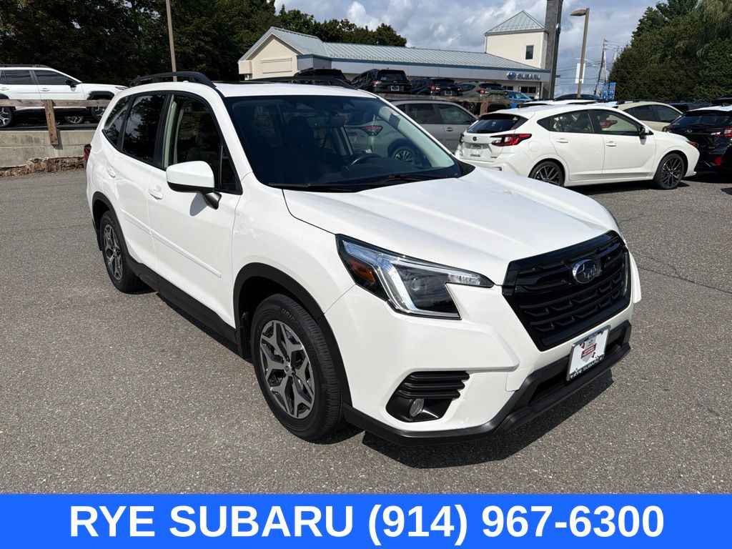 2023 Subaru Forester Premium