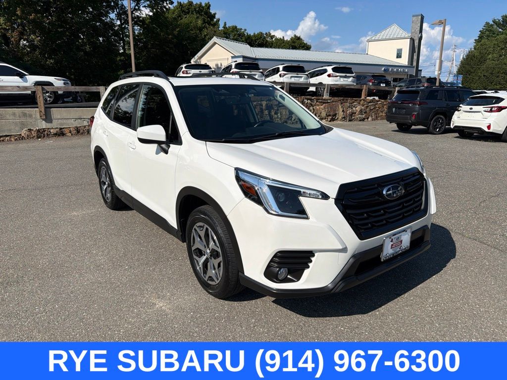 2023 Subaru Forester Premium