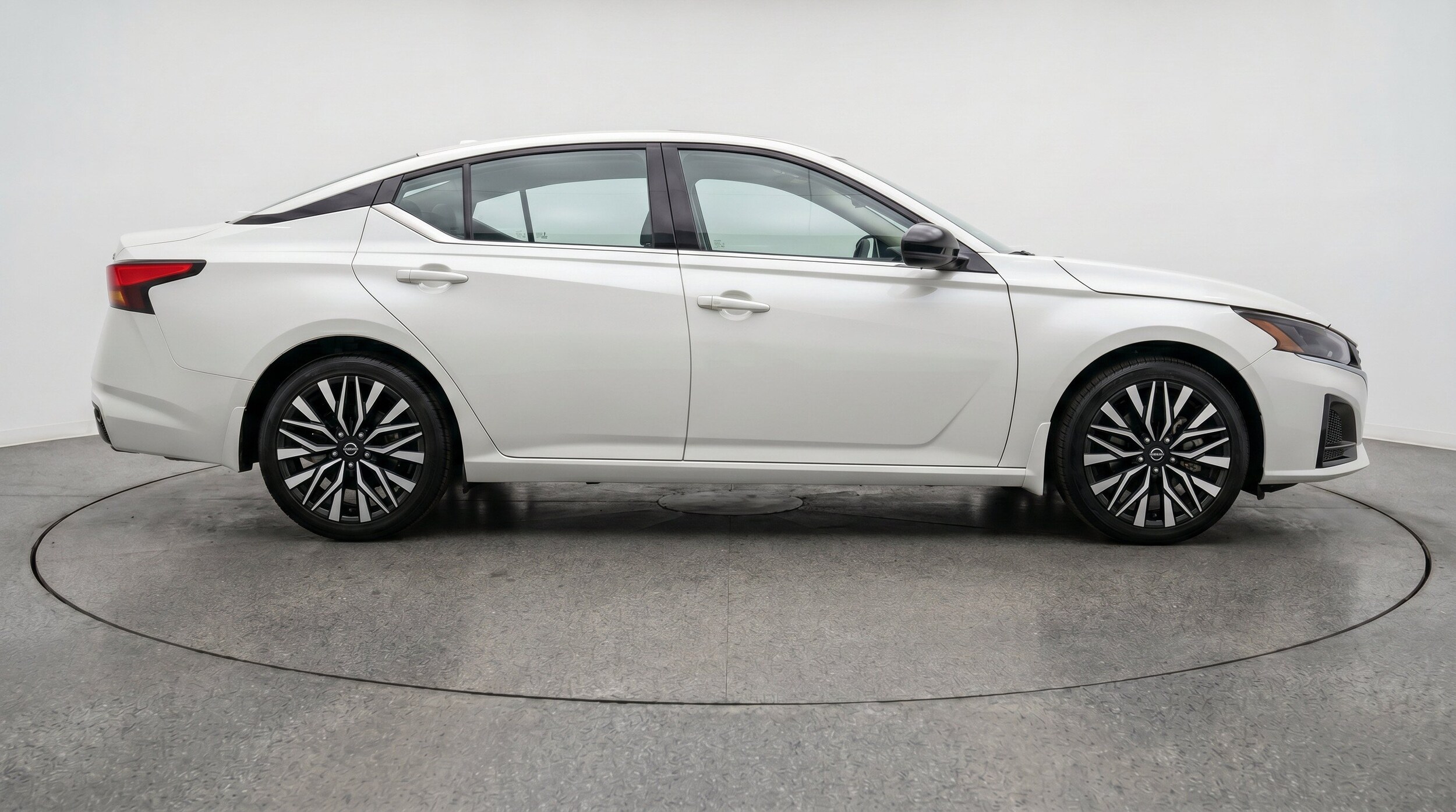 Thumbnail: 2025 Nissan Altima - 10