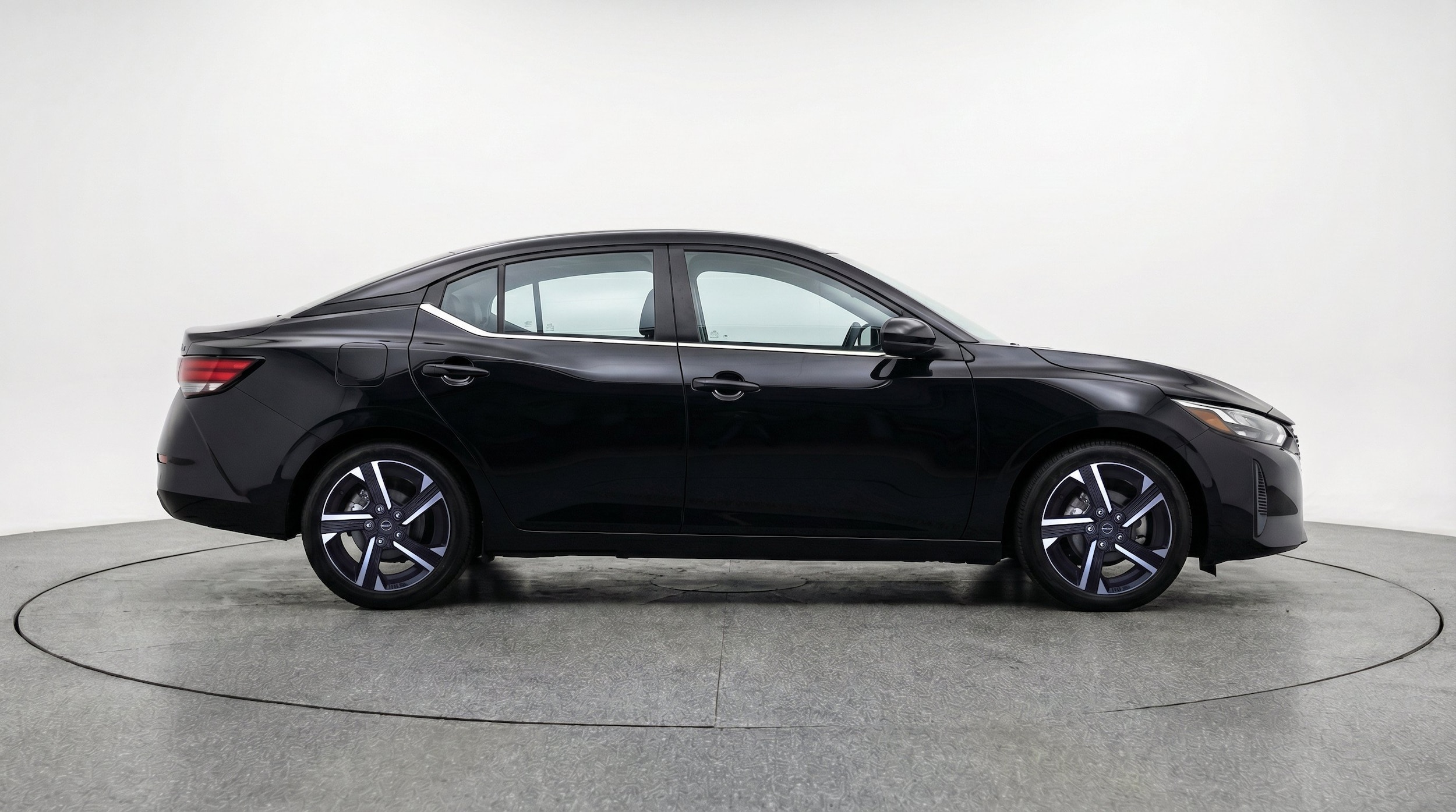 Thumbnail: 2025 Nissan Sentra - 10