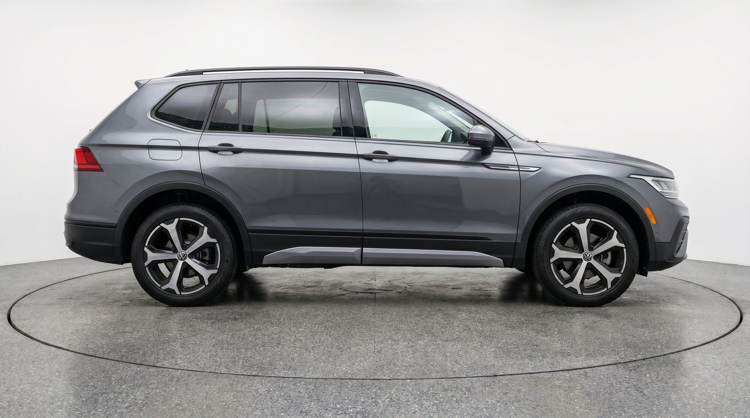 Thumbnail: 2026 Volkswagen Tiguan - 11