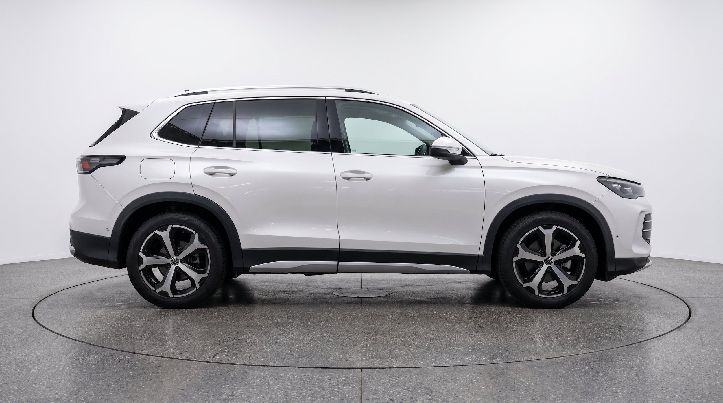 Thumbnail: 2026 Volkswagen Tiguan - 10