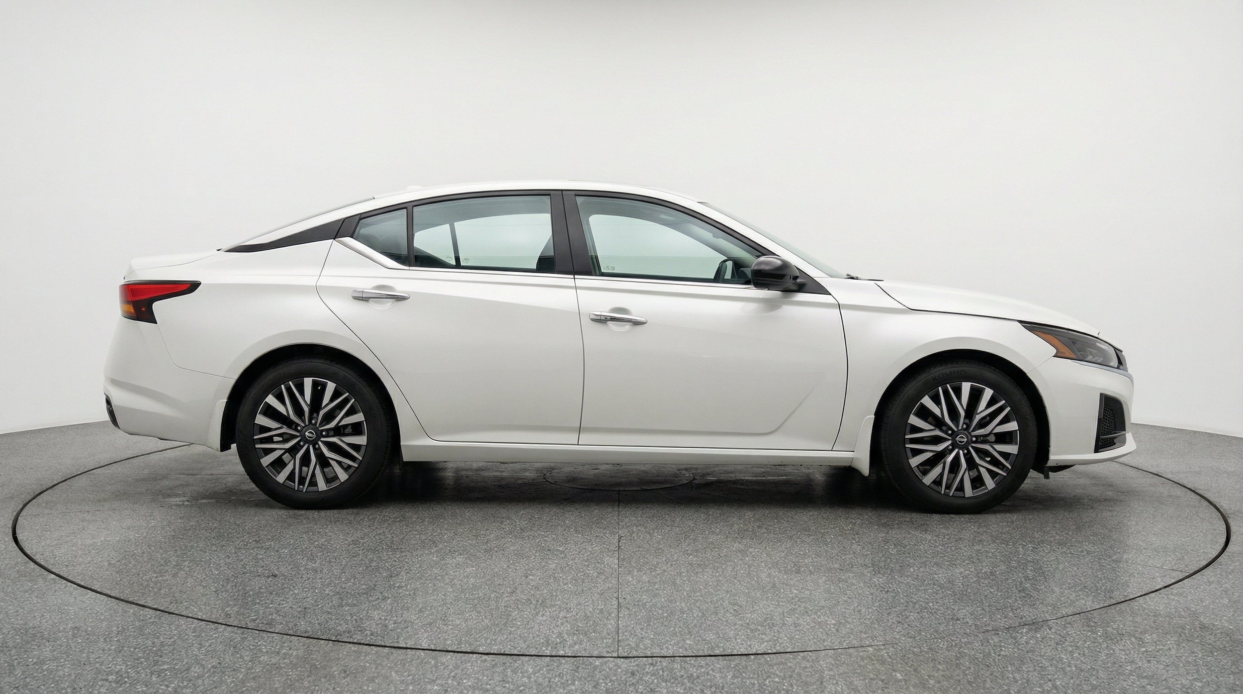 Thumbnail: 2025 Nissan Altima - 10