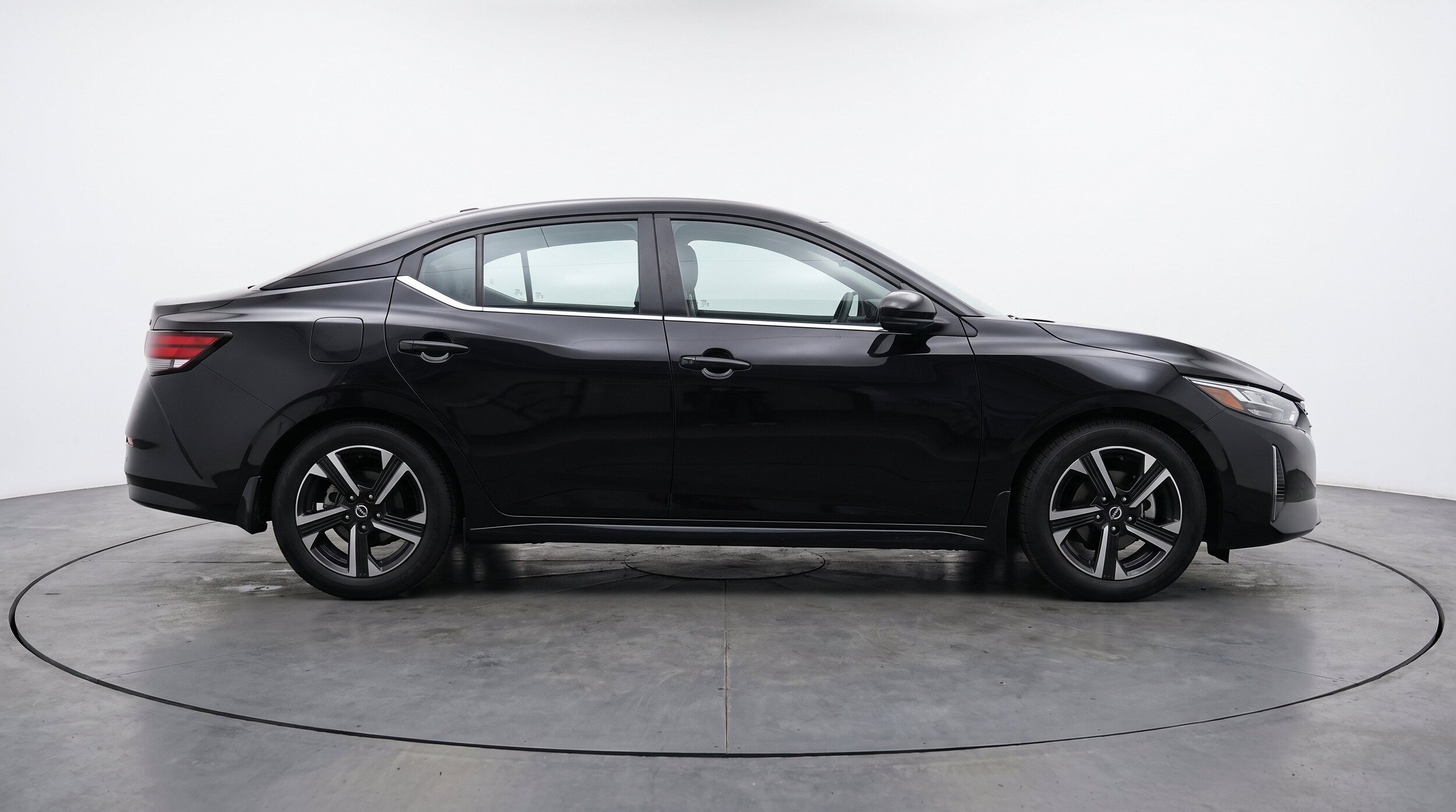 Thumbnail: 2025 Nissan Sentra - 10