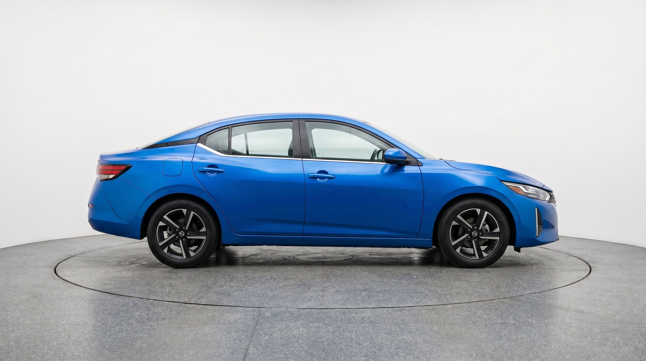 Thumbnail: 2025 Nissan Sentra - 10