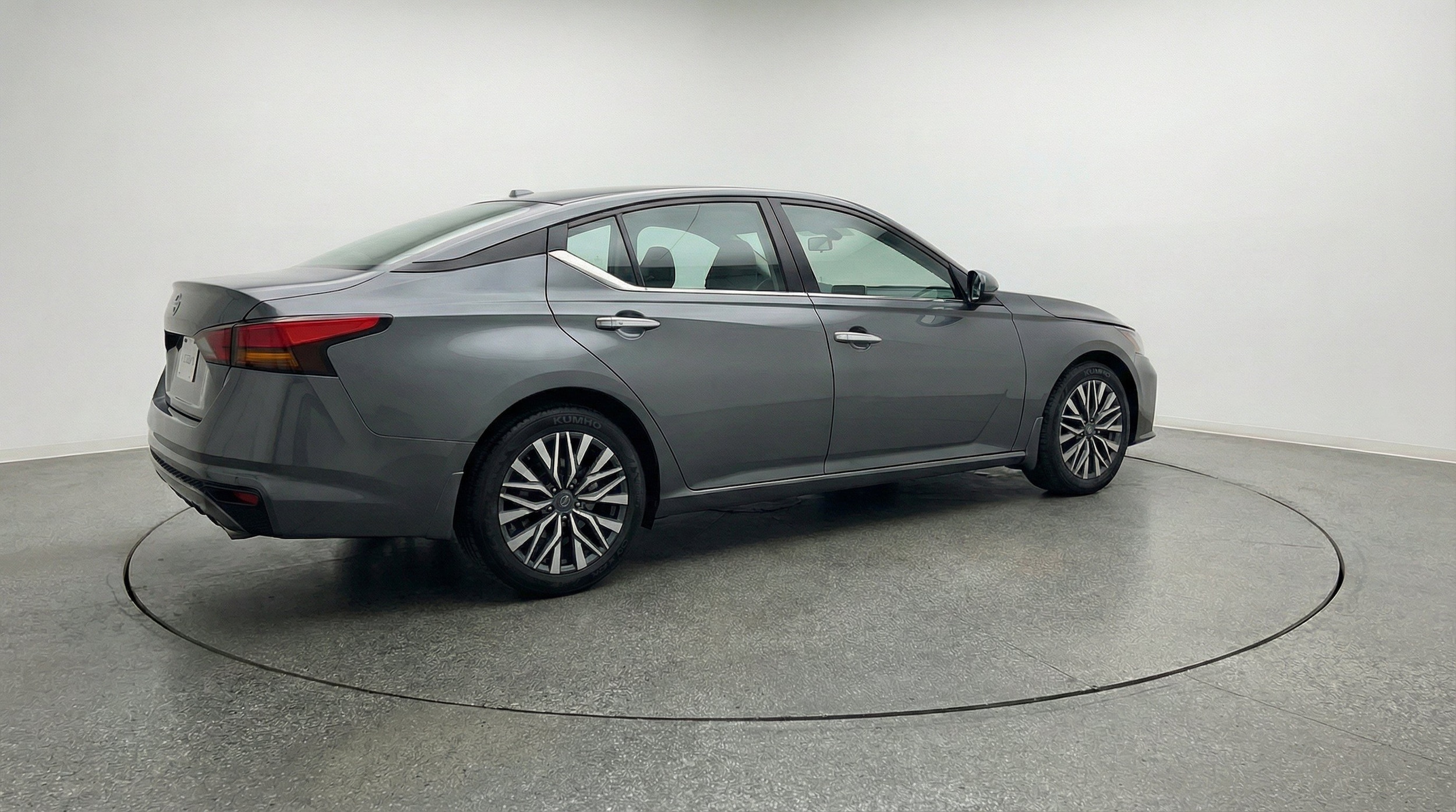 Thumbnail: 2025 Nissan Altima - 9