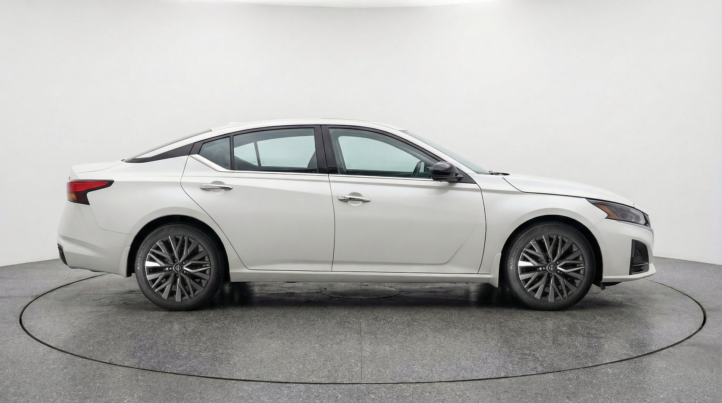 Thumbnail: 2025 Nissan Altima - 10