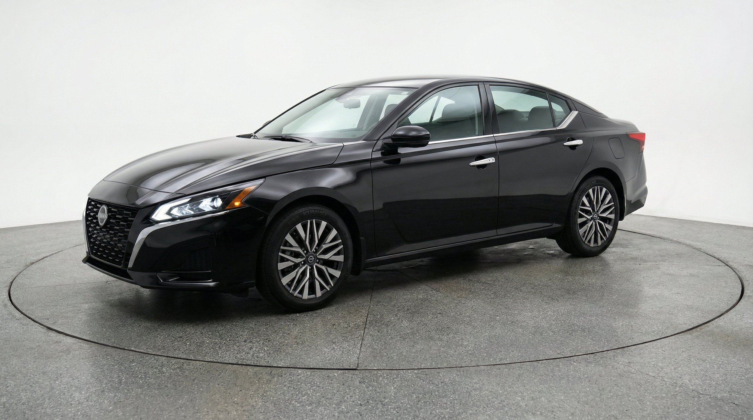 Thumbnail: 2025 Nissan Altima - 3