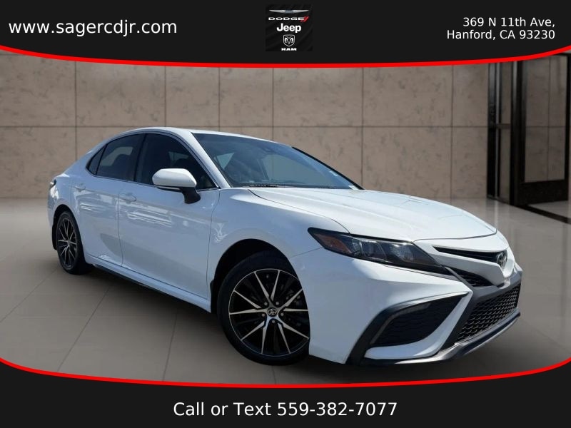 2024 Toyota Camry SE