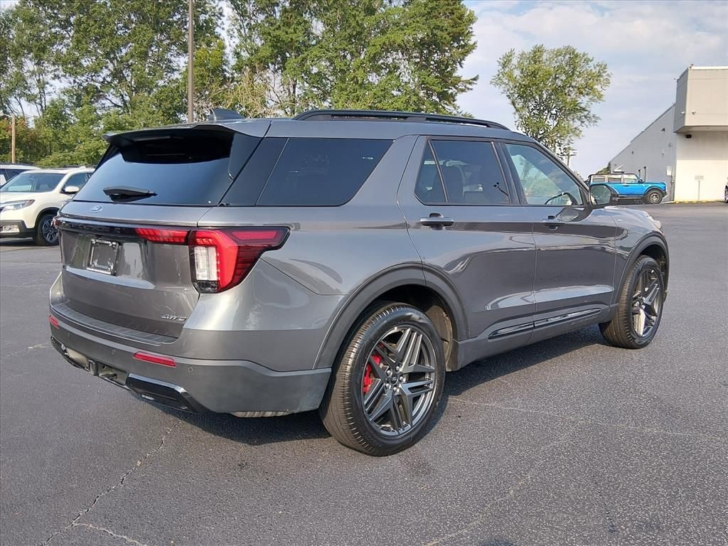 Certified 2025 Ford Explorer ST-Line SUV