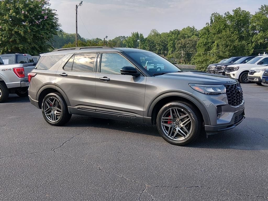 Certified 2025 Ford Explorer ST-Line SUV