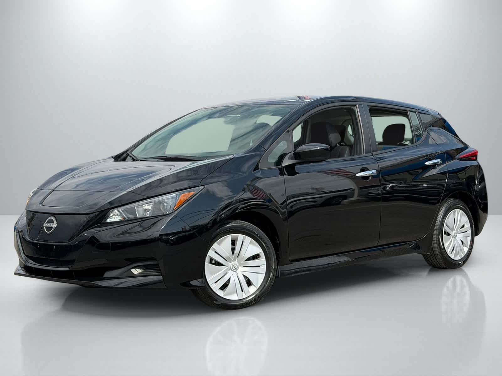 2025 Nissan Leaf
