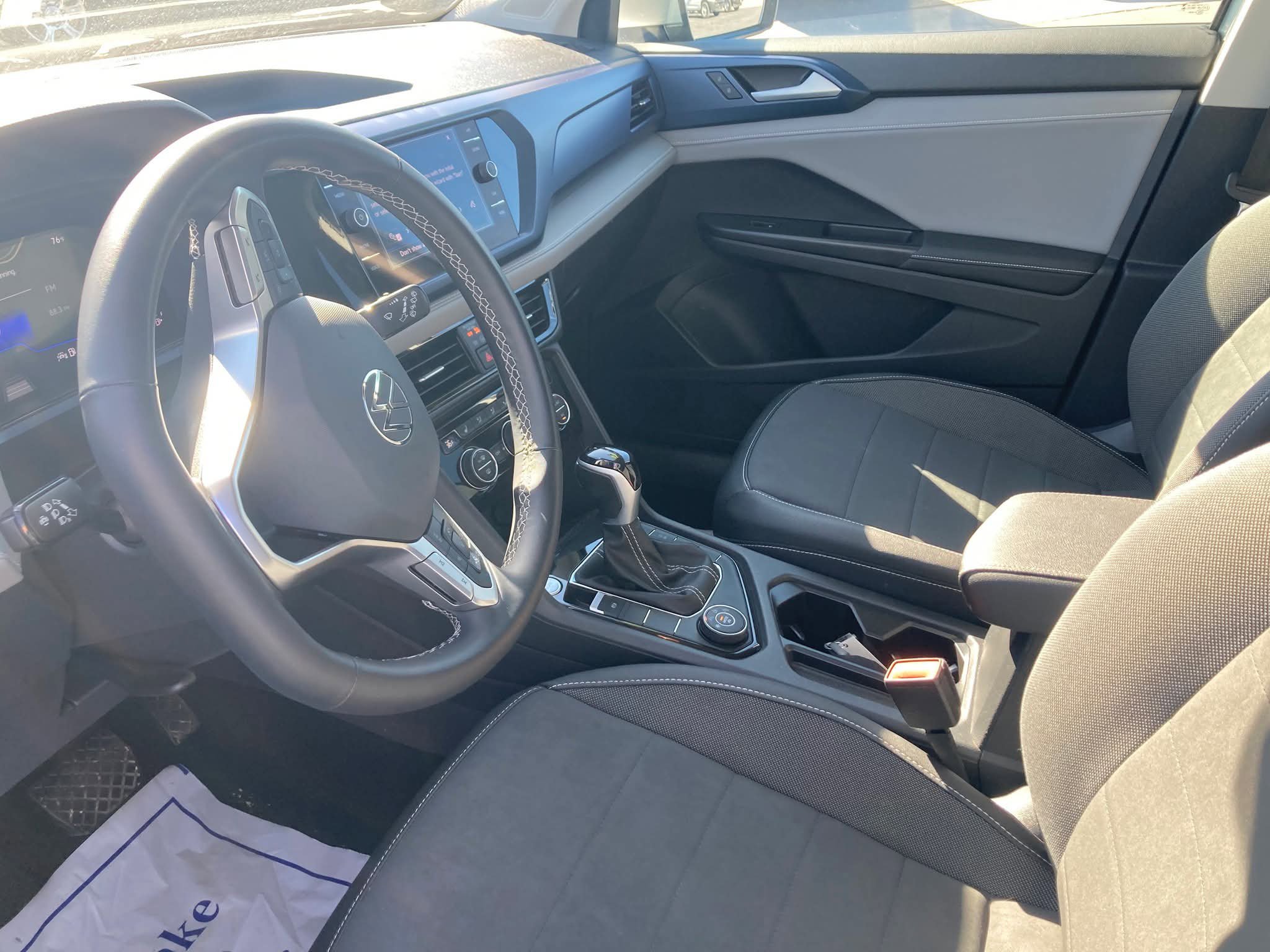 Used 2024 Volkswagen Taos SE SE 4MOTION