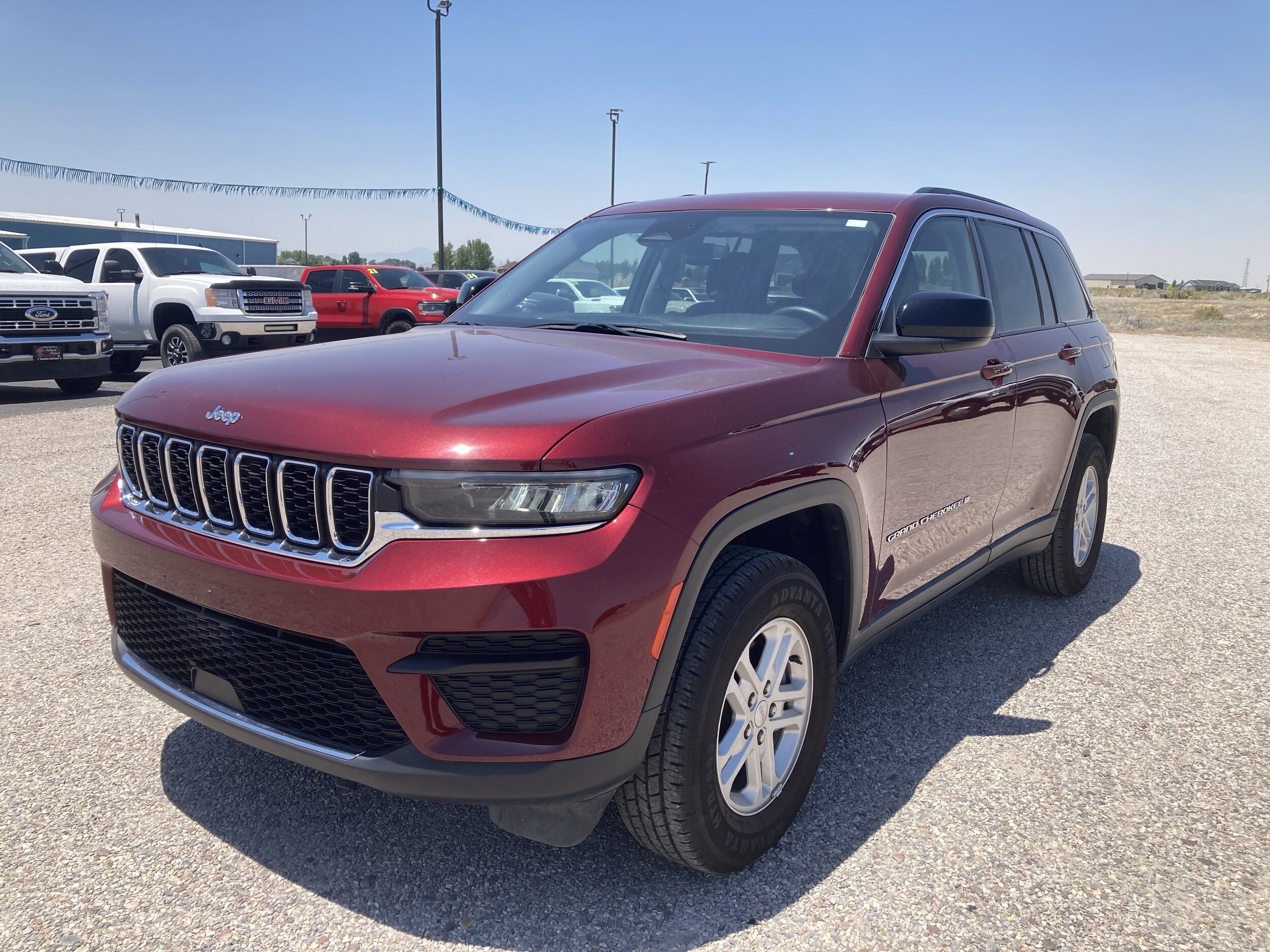 2023 Jeep Grand Cherokee Laredo - Photo 7