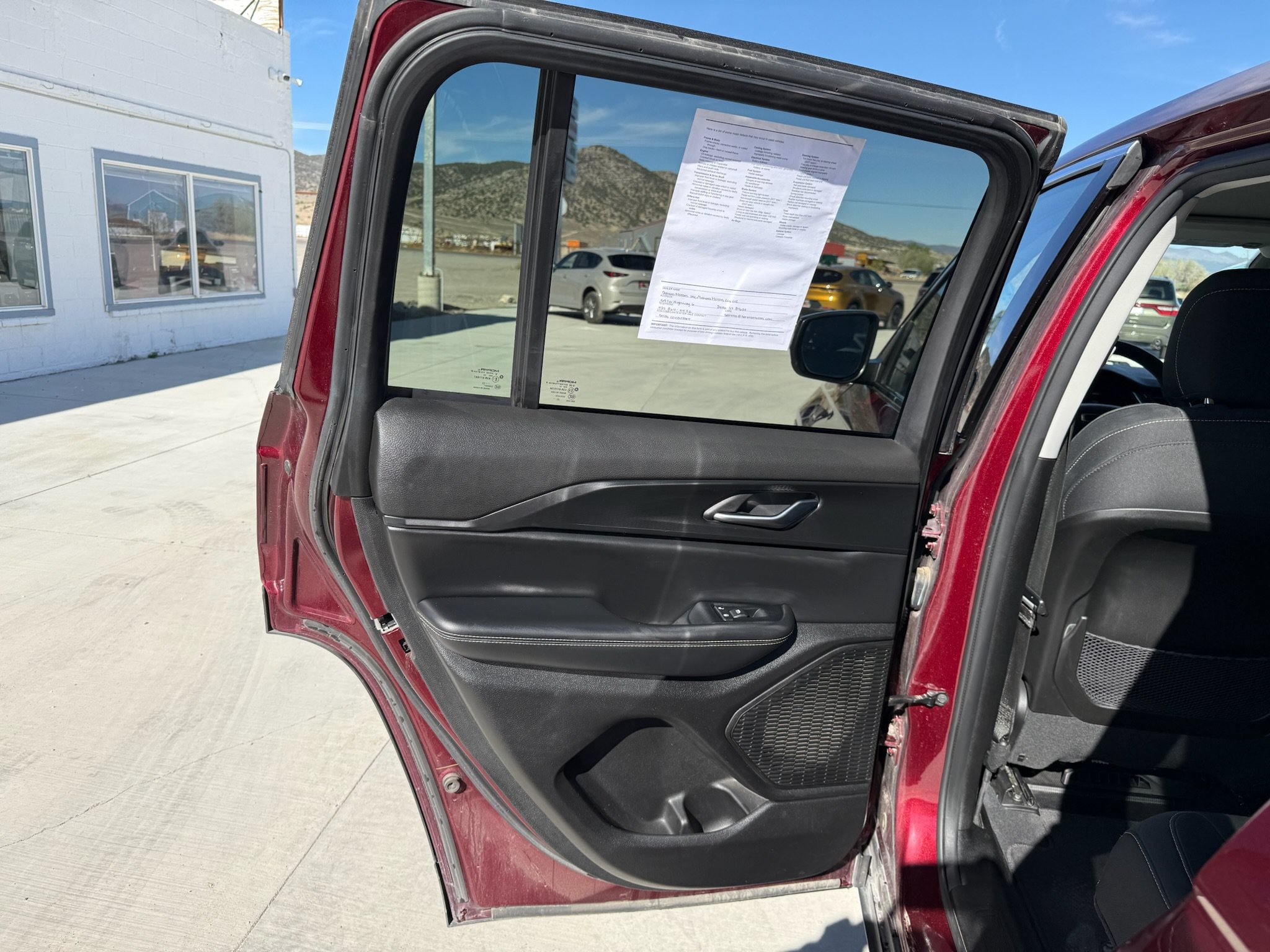 2023 Jeep Grand Cherokee Laredo - Photo 19