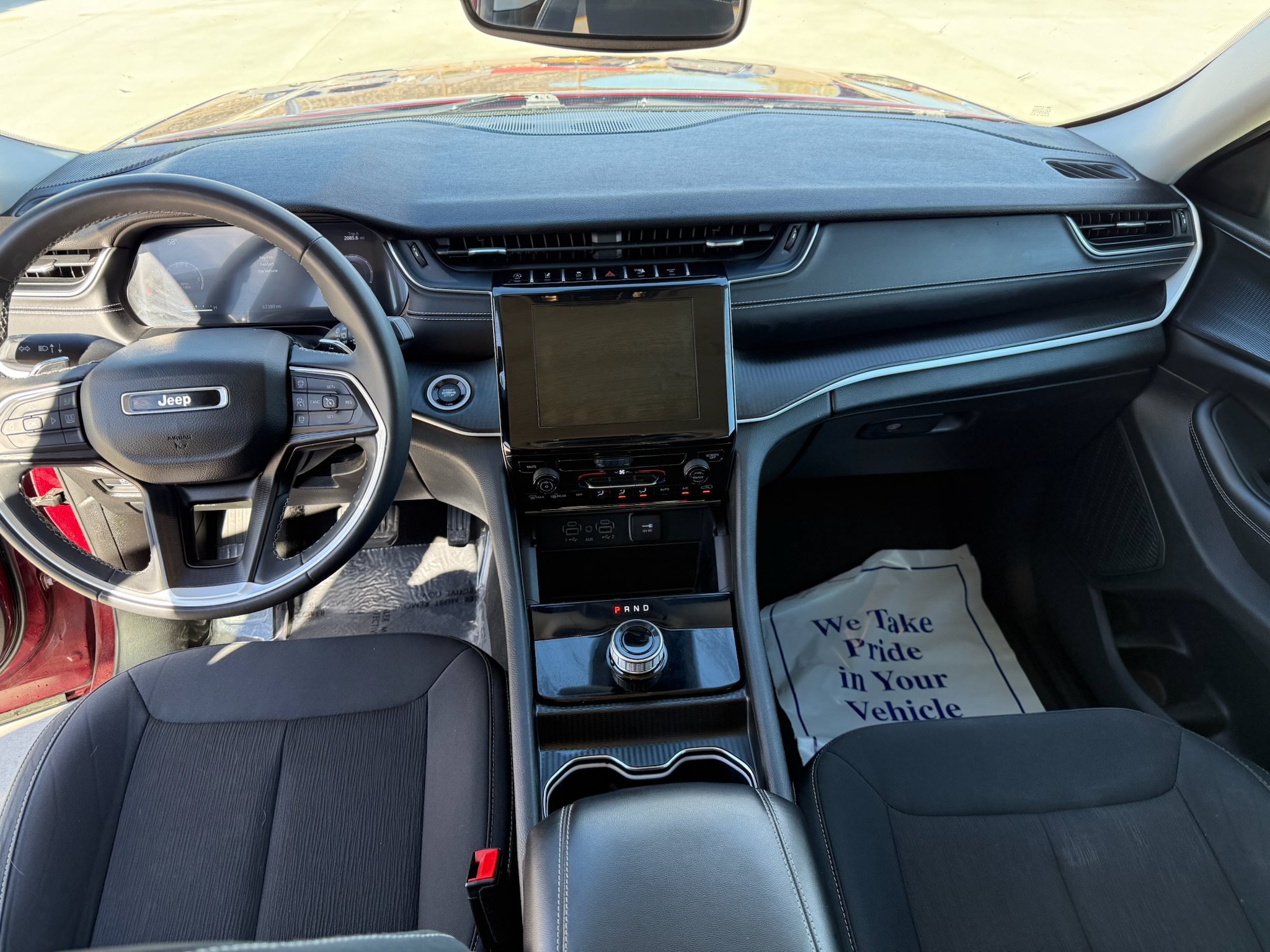 2023 Jeep Grand Cherokee Laredo - Photo 11
