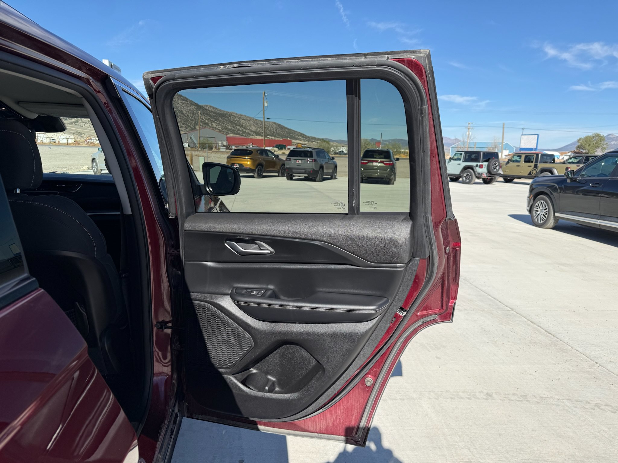 2023 Jeep Grand Cherokee Laredo - Photo 17