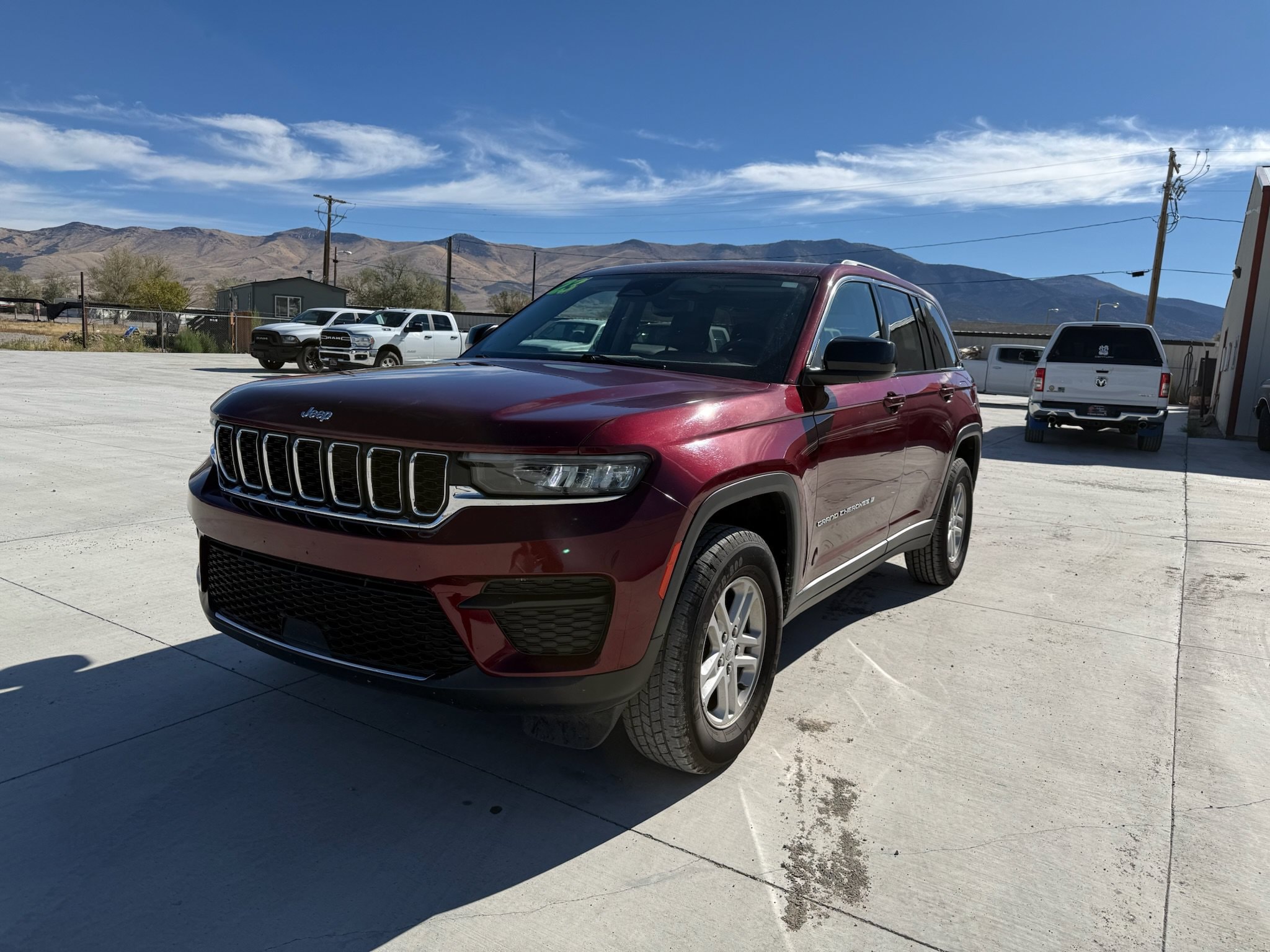 2023 Jeep Grand Cherokee Laredo - Photo 9