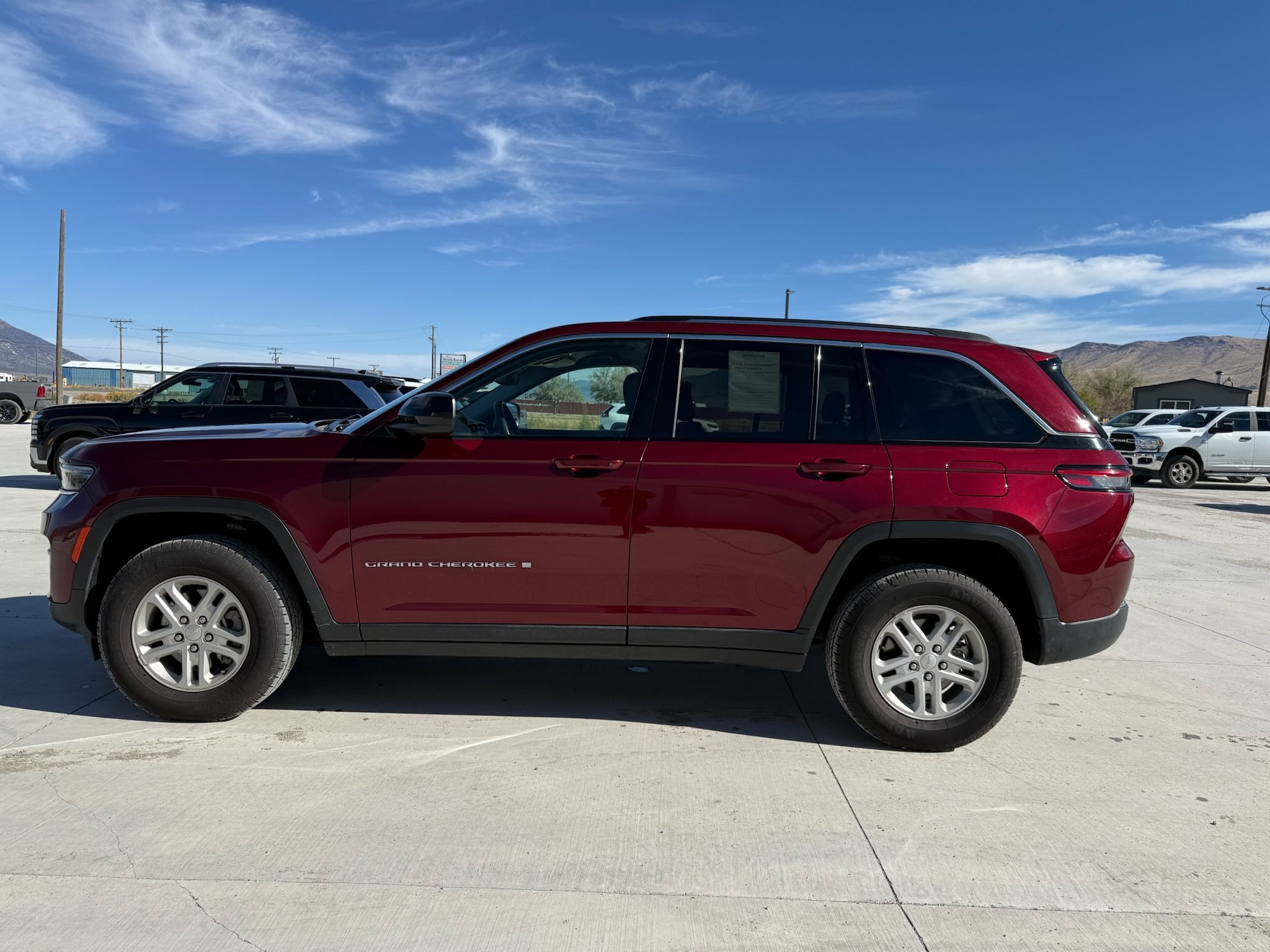 2023 Jeep Grand Cherokee Laredo - Photo 8