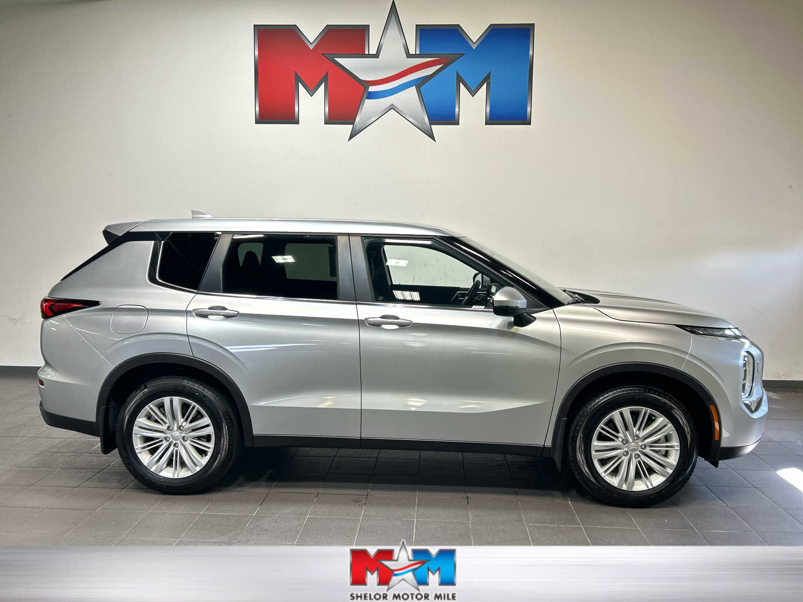 2024 Mitsubishi Outlander