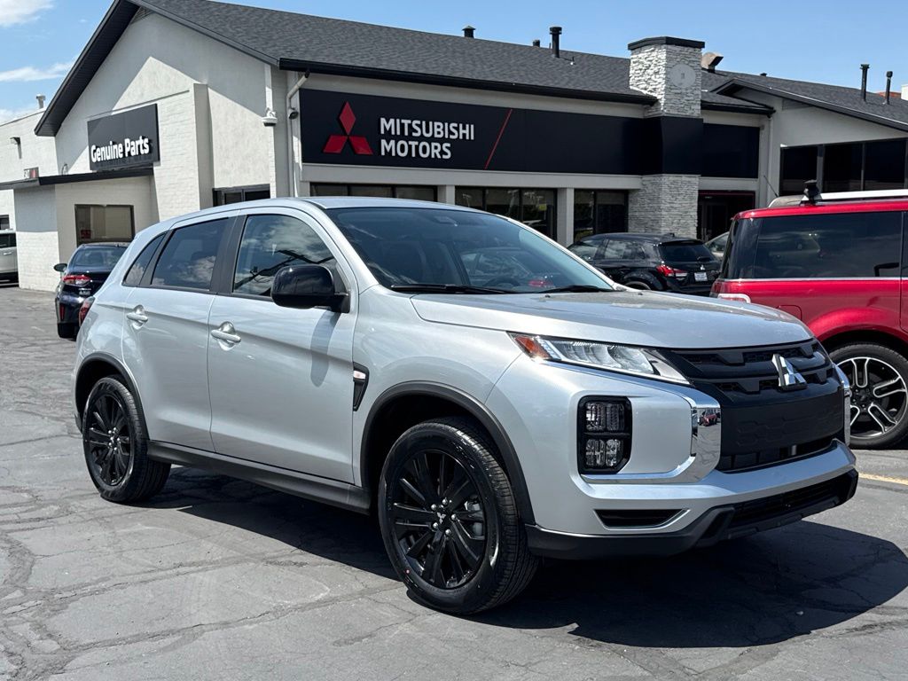 2027 Mitsubishi Outlander Sport LE