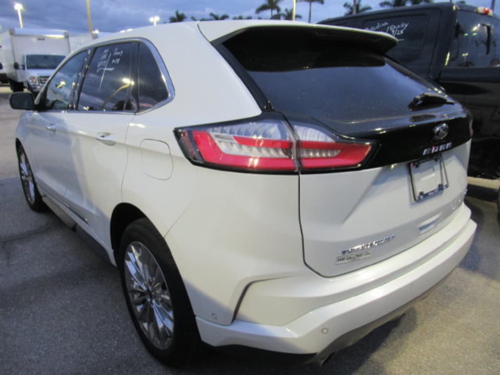 Certified 2022 Ford Edge Titanium SUV