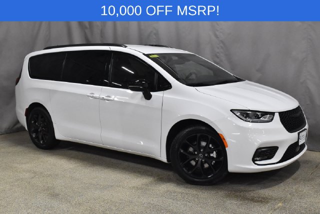 New 2026 Chrysler Pacifica SELECT Passenger Van