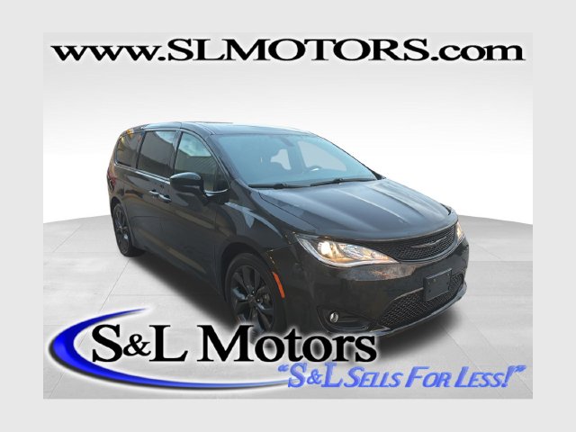 2020 Chrysler Pacifica Touring
