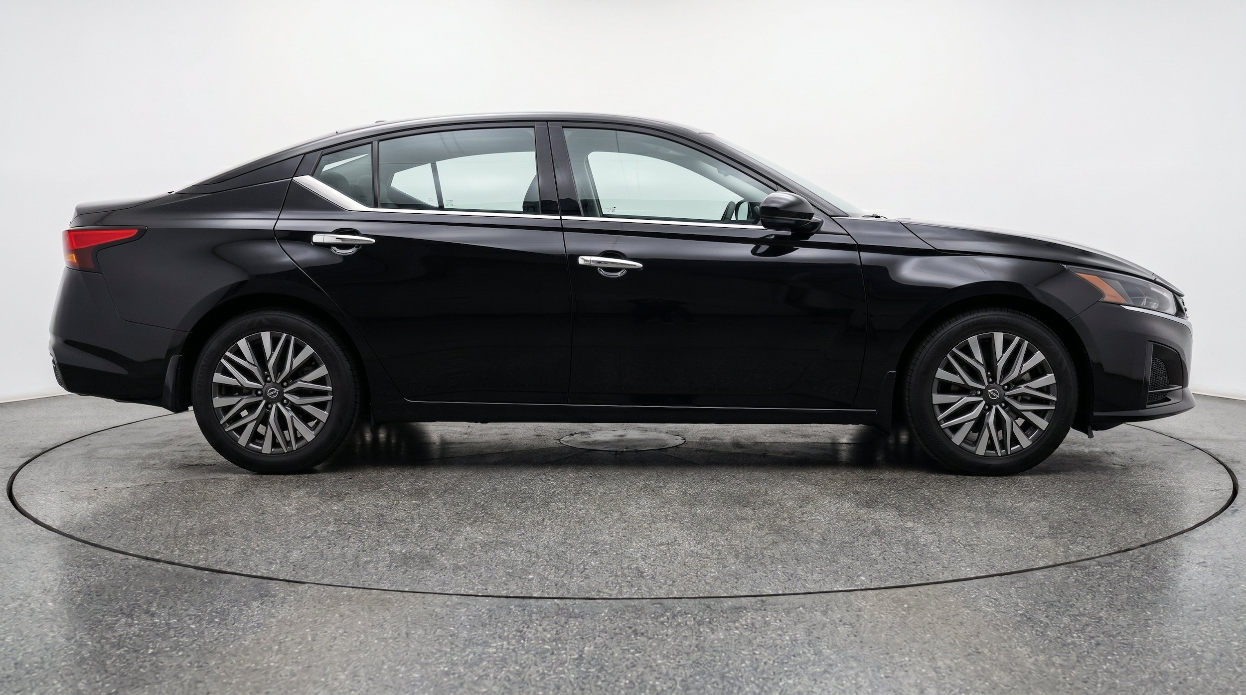 Thumbnail: 2025 Nissan Altima - 10