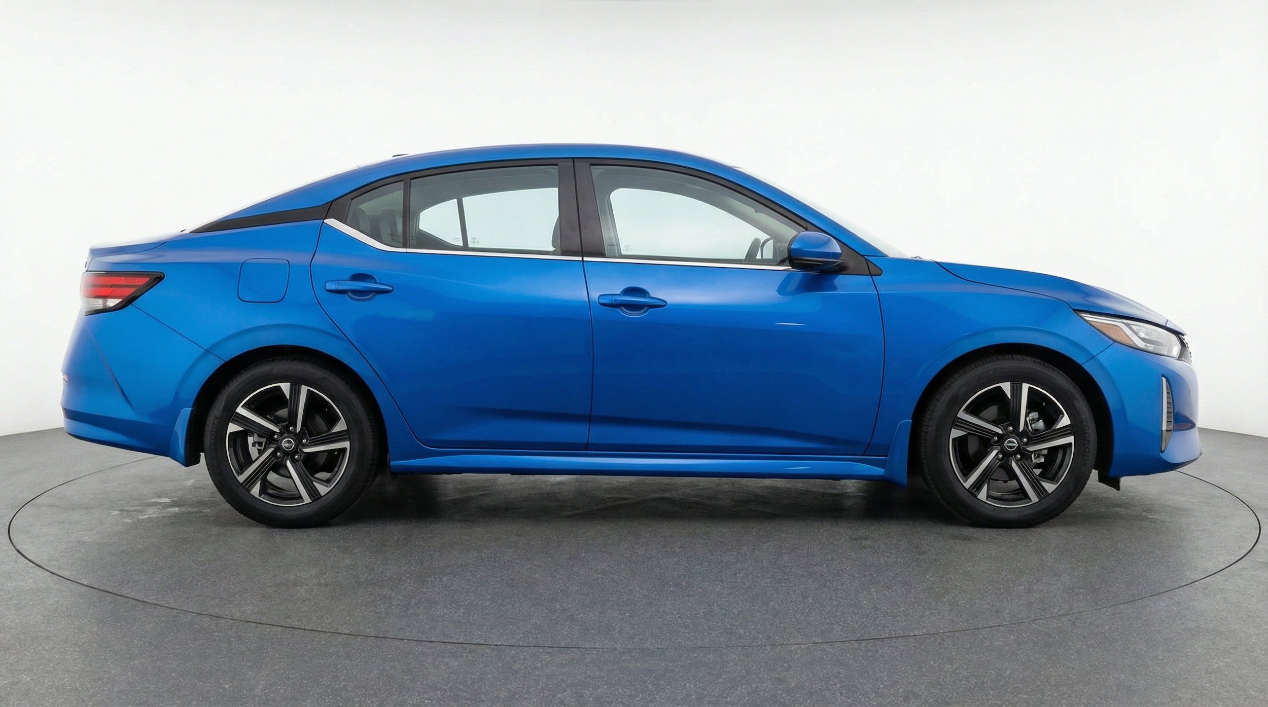 Thumbnail: 2025 Nissan Sentra - 10