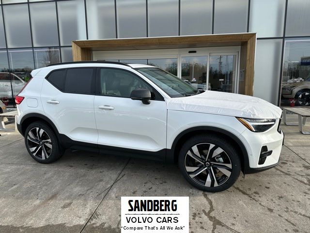 2026 Volvo XC40 B5 Ultra AWD SUV