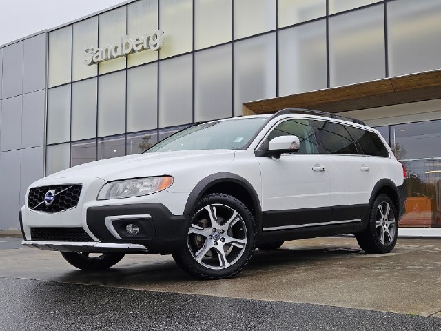 2015 Volvo XC70 T6 Platinum Wagon