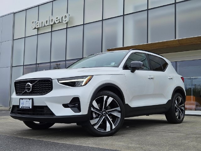 2023 Volvo XC40