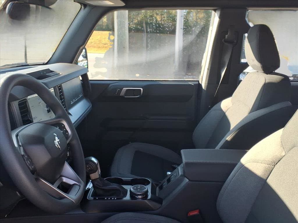 2025 Ford Bronco 4-Door Base - Photo 5