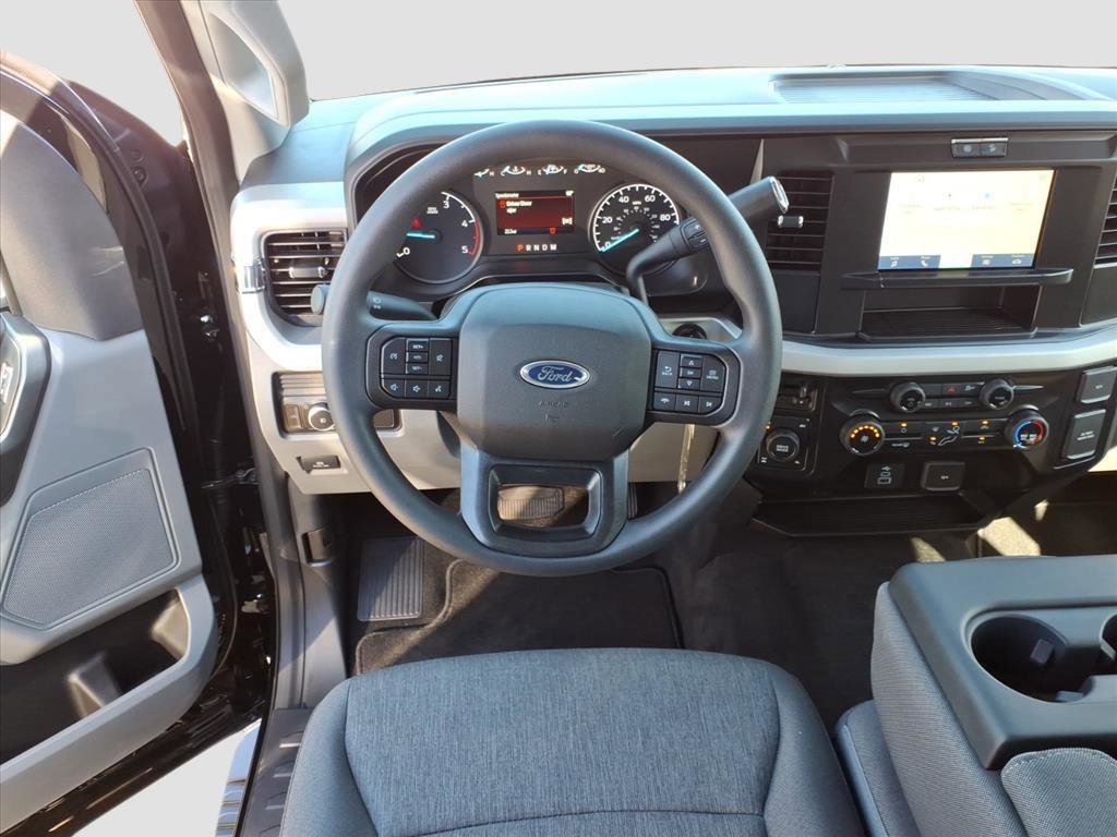 2026 Ford F-350 Super Duty XL - Photo 9
