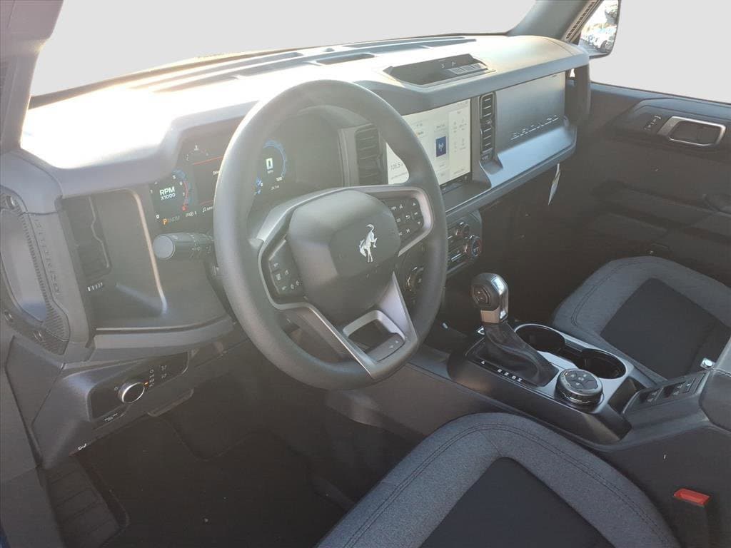 2025 Ford Bronco 4-Door Base - Photo 13