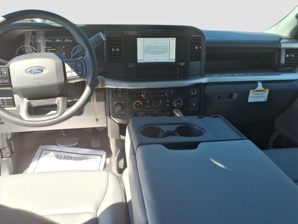 2025 Ford F-350 Super Duty Chassis Cab XL - Photo 12