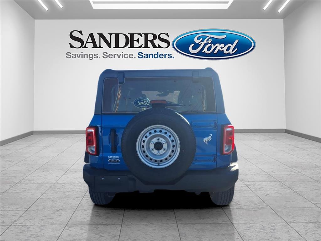 2025 Ford Bronco 4-Door Base - Photo 2